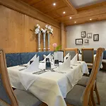 Elisabeth Hotel Fuegen