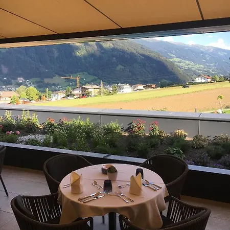 Elisabeth Hotel Fuegen